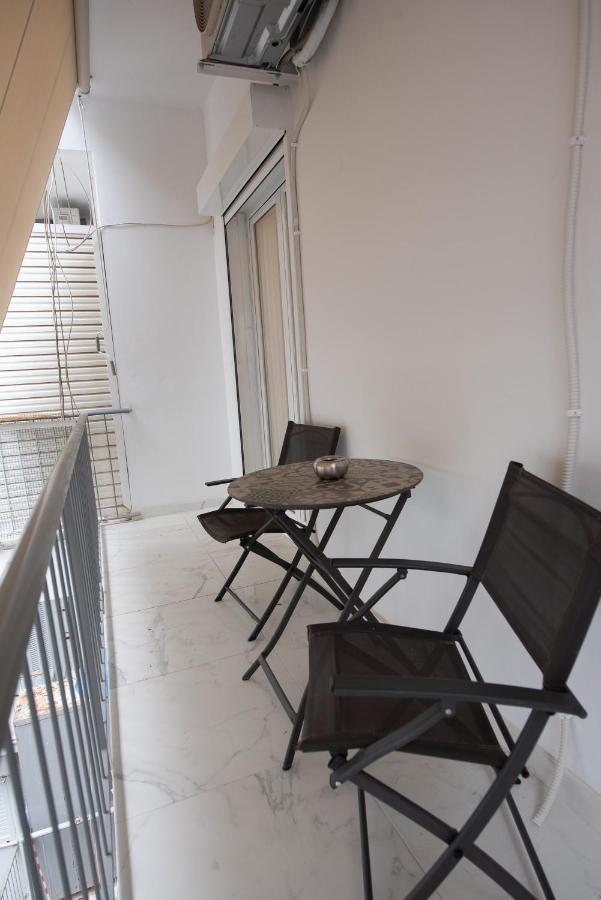 Medluxe Cozy Apartment! Ateny Zewnętrze zdjęcie